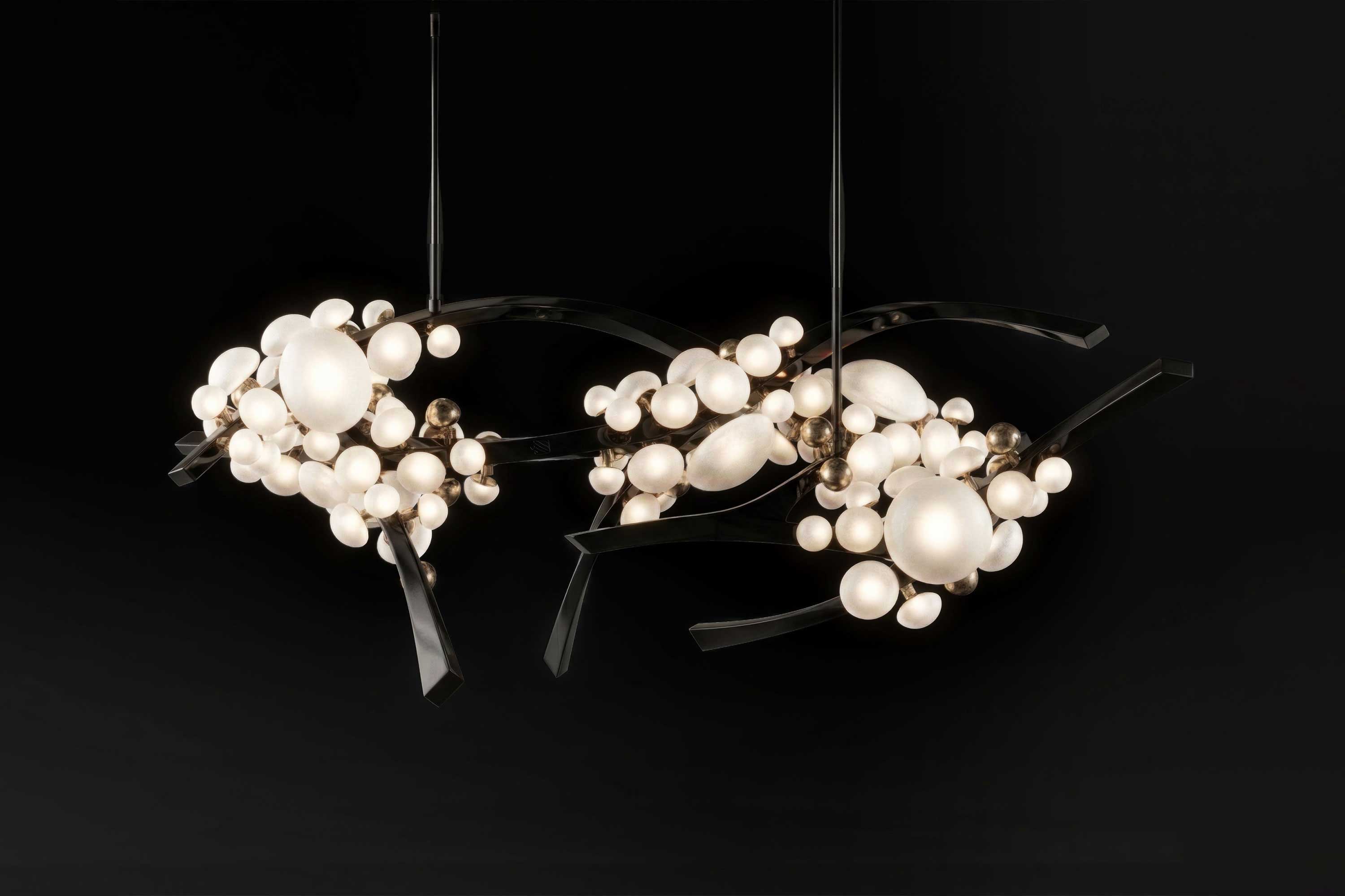 Intima Horizontal, Black Lacquer