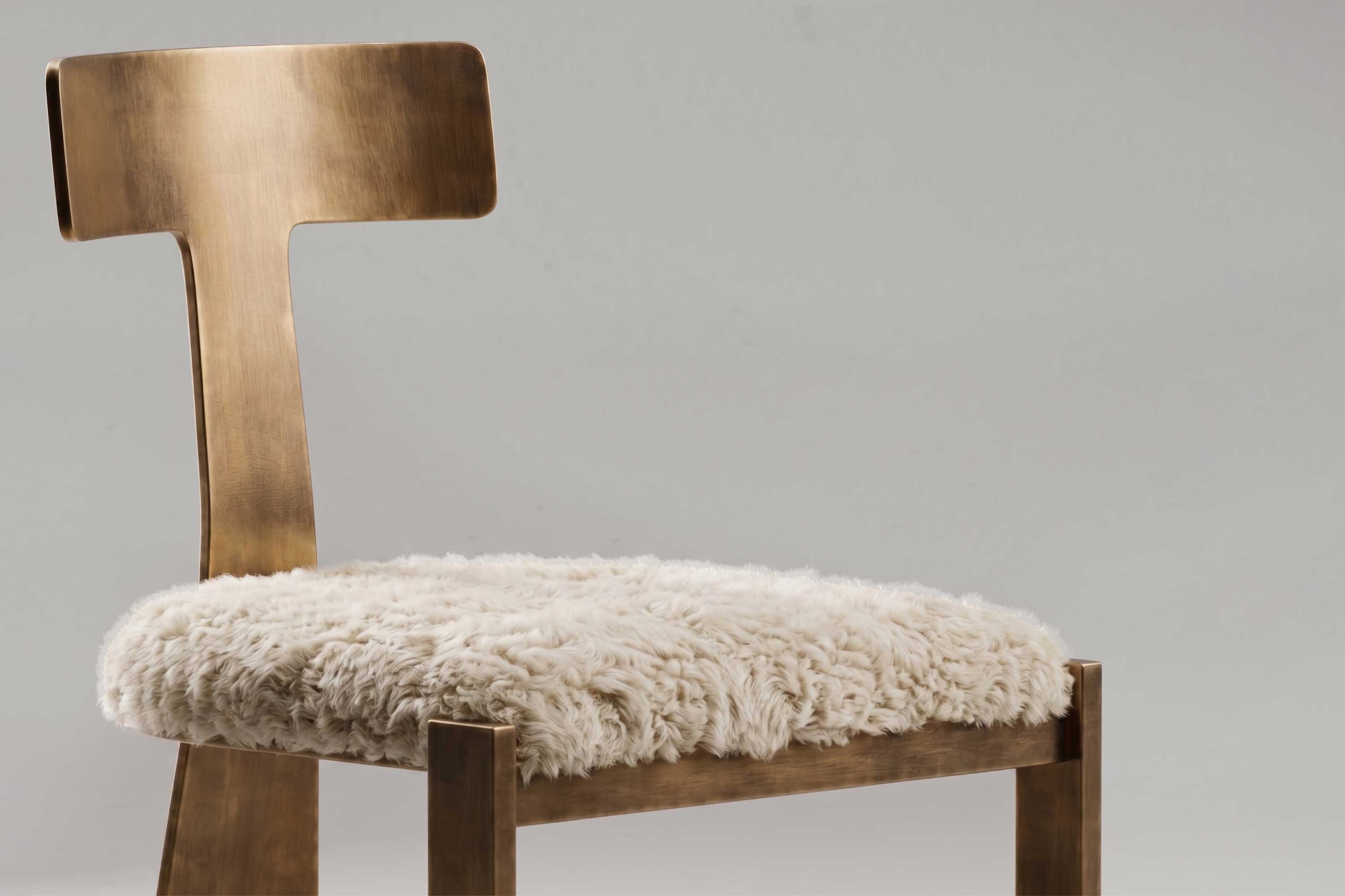 Tau Chair
